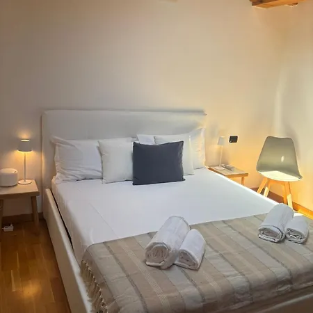 The Lakeside Loft Apartmán